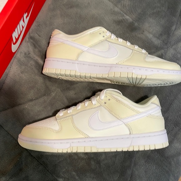 white oat milk dunk low